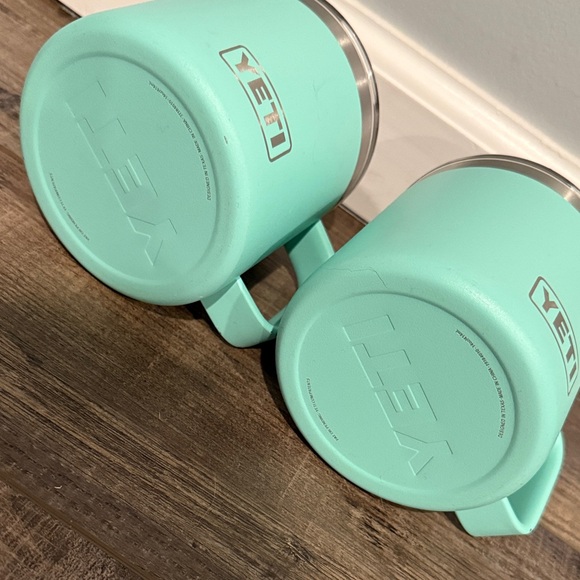 YETI lot of 2 14oz Seafoam Green Stainless Steel Mugs no magnet on top - Picture 5 of 5